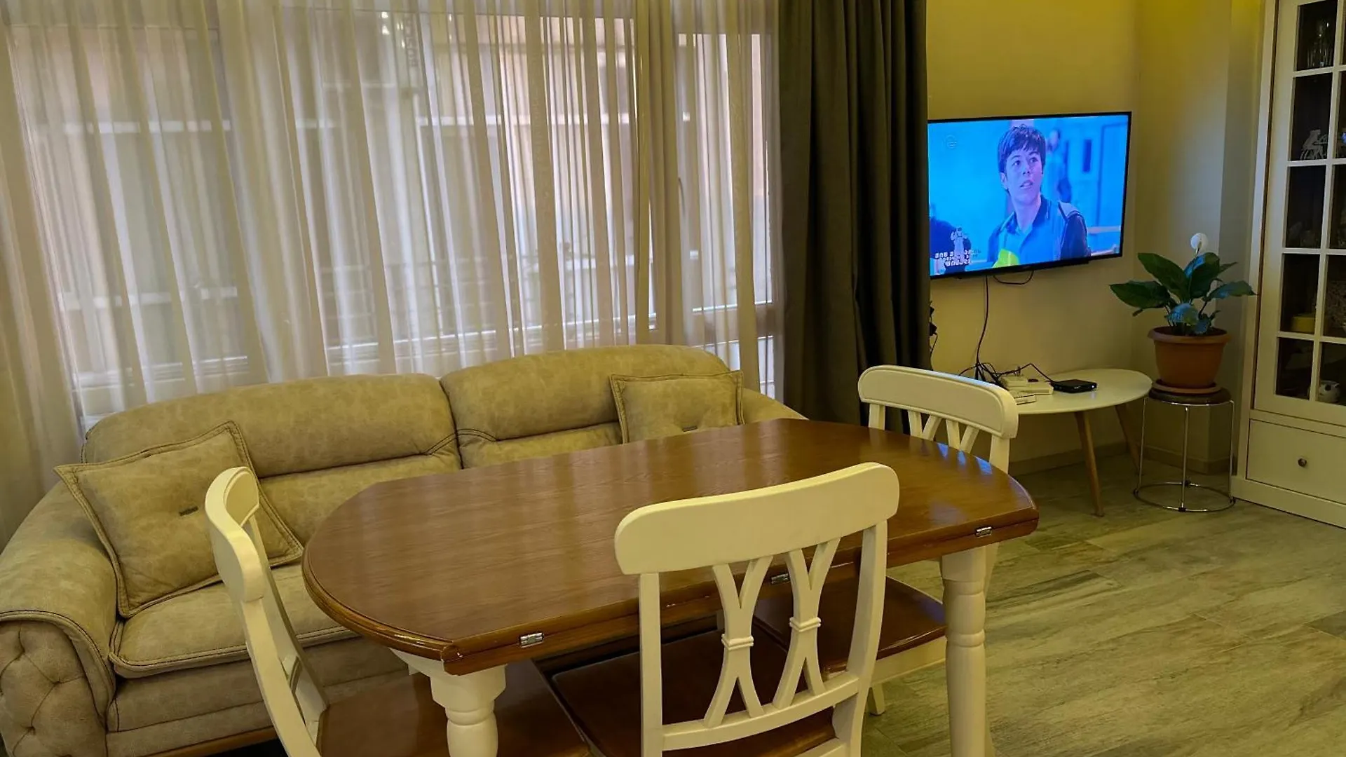 Asmati Apartment 2 باتومي